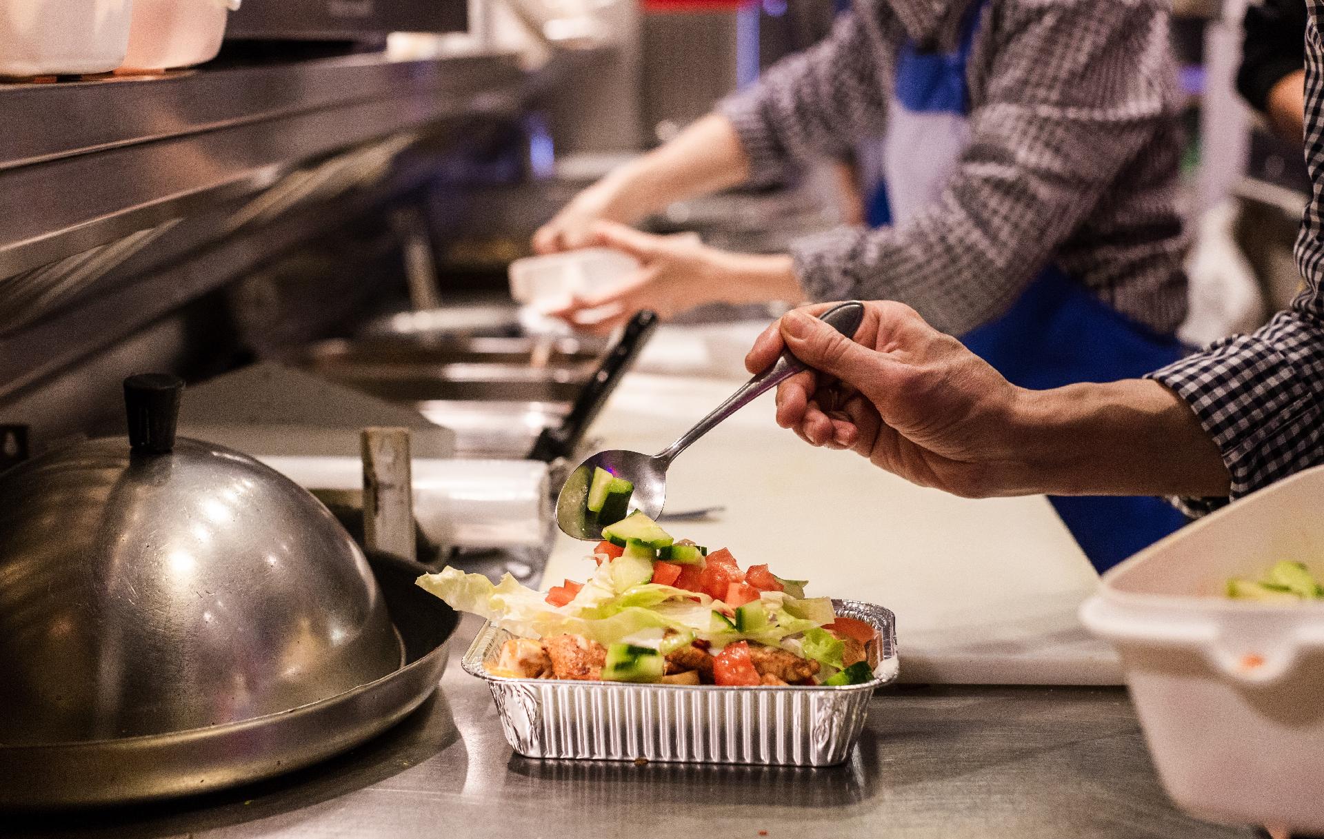 Quels sont les avantages de la livraison de plateau-repas au travail ? Benfeld